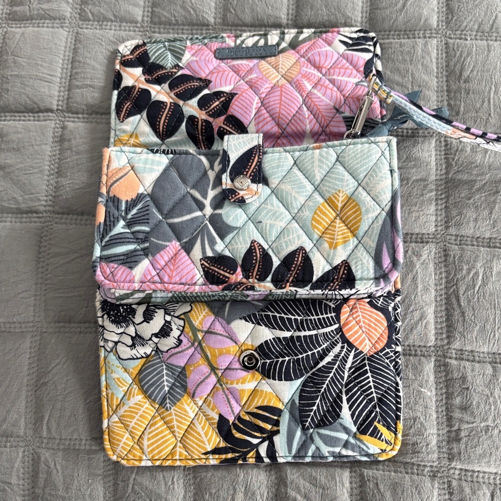 Vera Bradley RFID Wallet Wristlet - Palm Floral - Picture 2 of 3